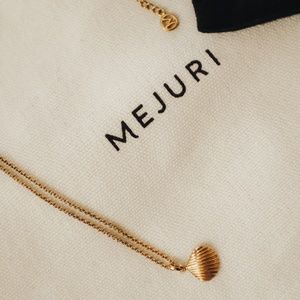 Retired Mejuri Striped Shell Necklace